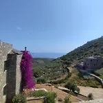 Daire Tzouzos-kordopateika In Prosilio, Kardamyli