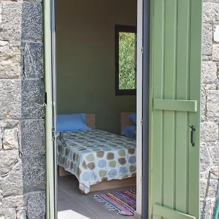 Apartment Tzouzos-kordopateika In Prosilio, Kardamyli
