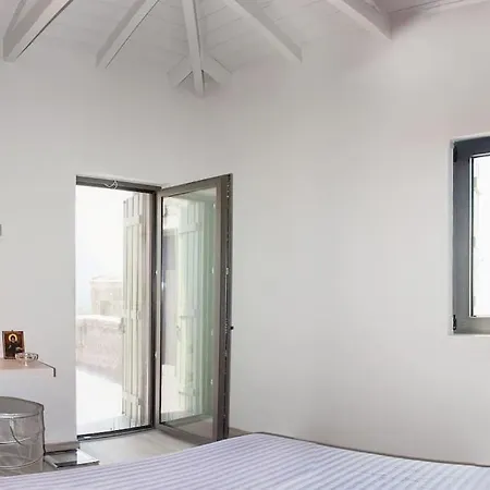 Apartment Tzouzos-kordopateika In Prosilio, Kardamyli