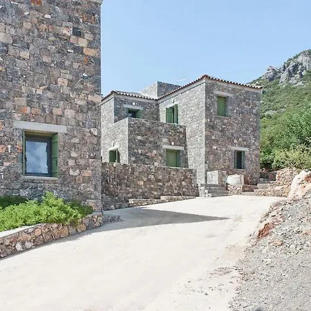 Tzouzos-kordopateika In Prosilio, Kardamyli