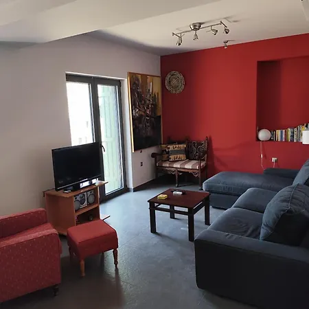 Tzouzos-kordopateika In Prosilio, Kardamyli Prosilio (Peloponnese)