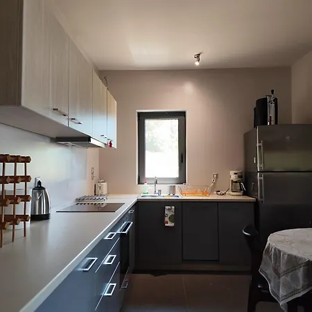 Lejlighed Tzouzos-kordopateika In Prosilio, Kardamyli