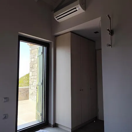 Lejlighed Tzouzos-kordopateika In Prosilio, Kardamyli *