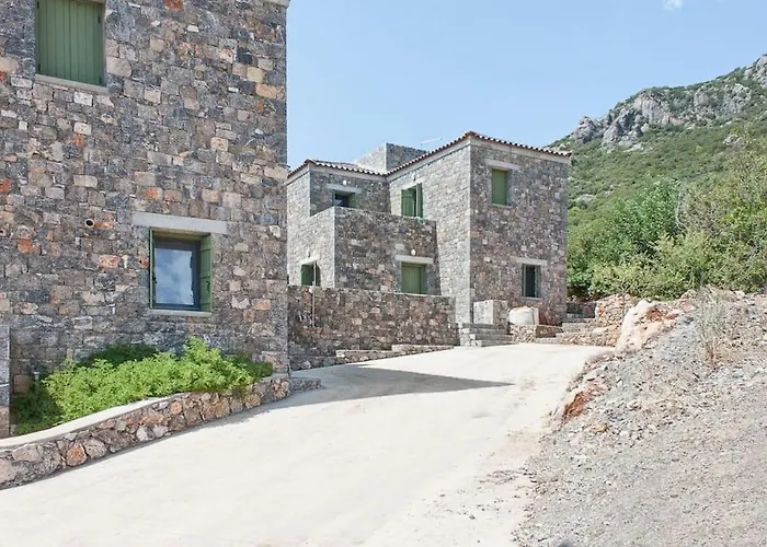 Tzouzos-kordopateika In Prosilio, Kardamyli