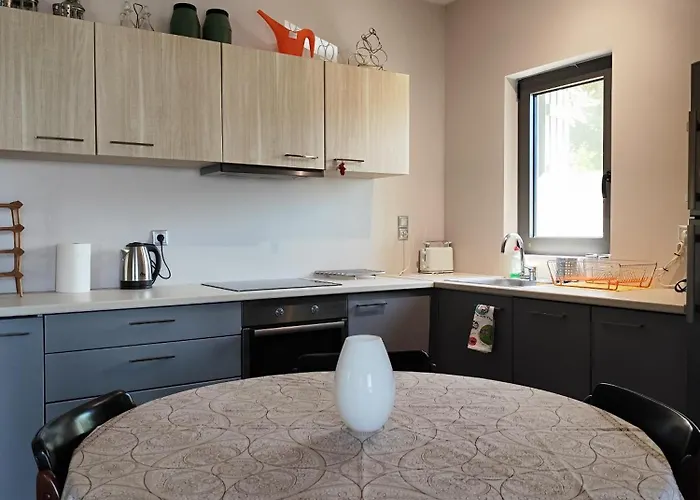 Tzouzos-kordopateika In Prosilio, Kardamyli Προσήλιο